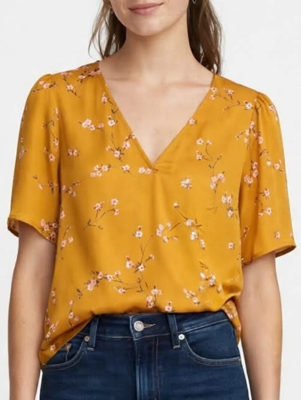 Express Women's Mustard Yellow Floral V-Neck Short Sleeve Flowing Casual Blouse